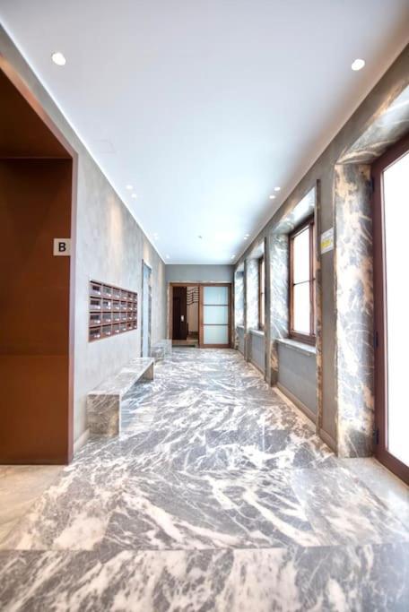 White Roma - Elegant And Comfortable Turin Luaran gambar