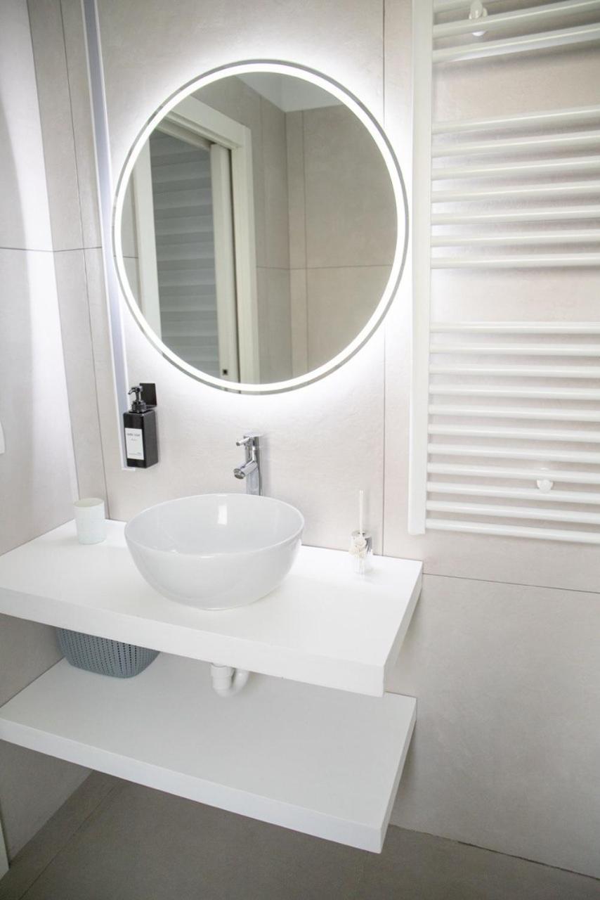 White Roma - Elegant And Comfortable Turin Luaran gambar