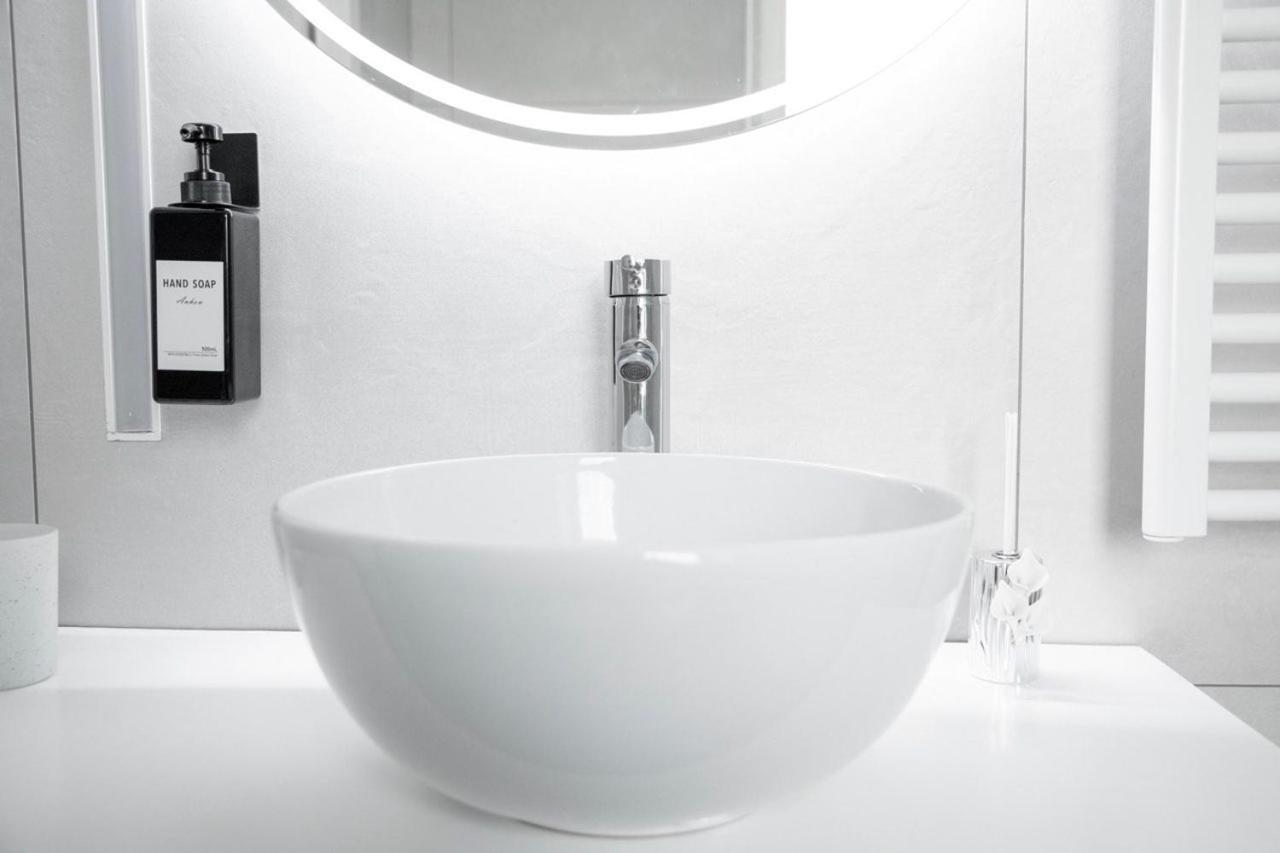 White Roma - Elegant And Comfortable Turin Luaran gambar