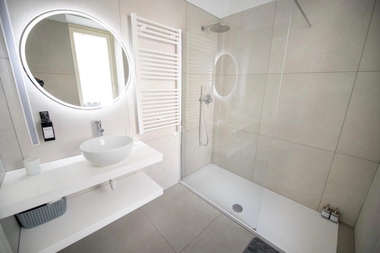 White Roma - Elegant And Comfortable Turin Luaran gambar